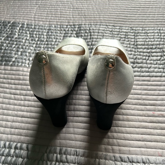 Michael Kors Women Peep Toe Wedge - Picture 5 of 6